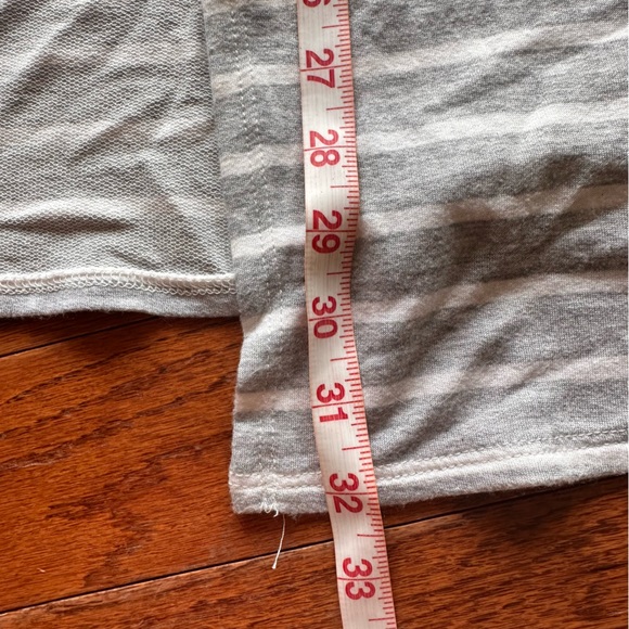 Short Sleeve grey cardigan with white stripes size small - Picture 5 of 5